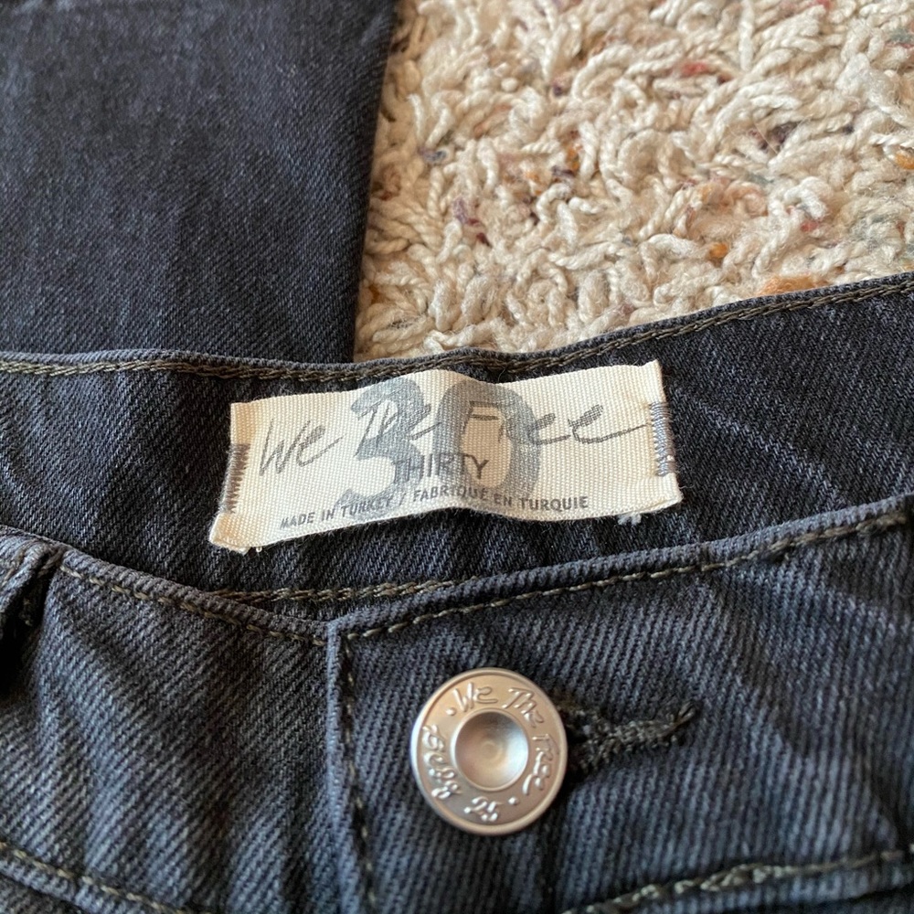 Free People Distressed High Rise Jeans - Picture 5 of 8
